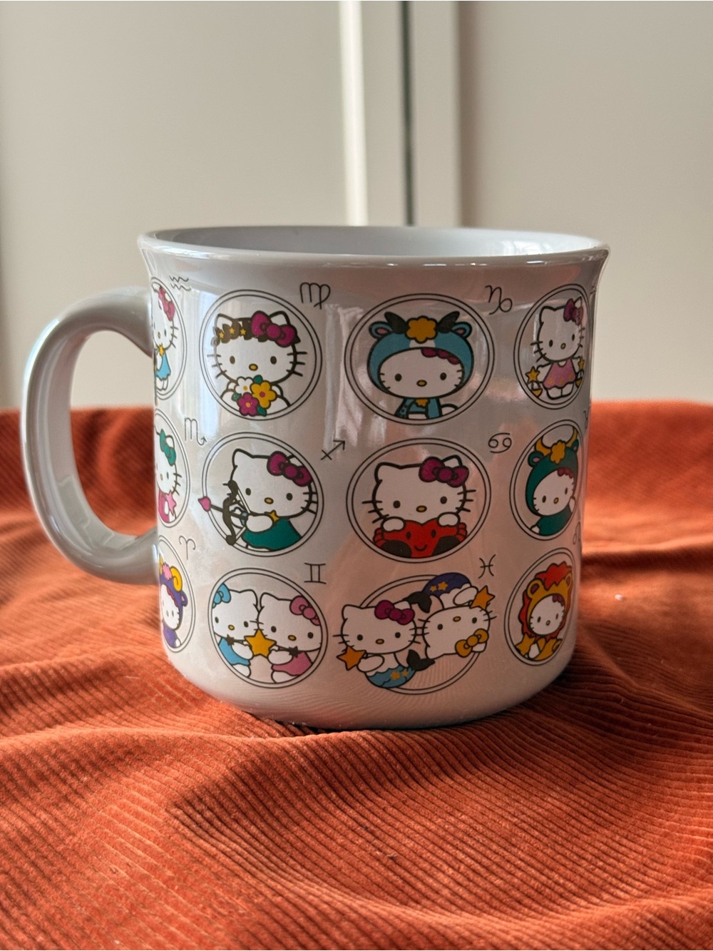 Sanrio Hello Kitty Zodiac Astrology 20 oz Ceramic Mug Horoscope Collectible